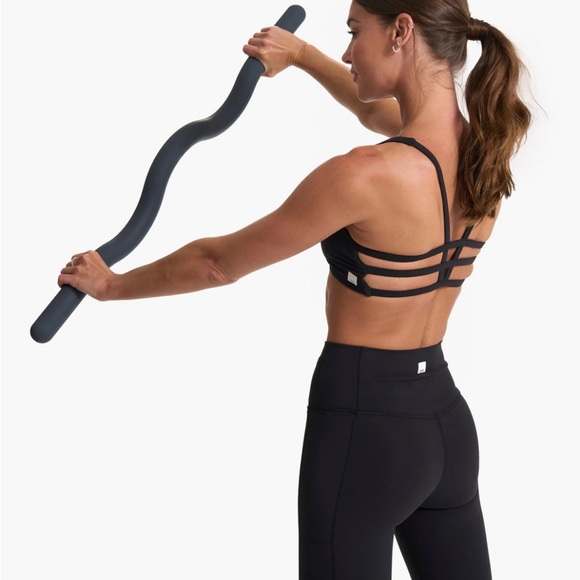 Vuori Yosemite Bra Black NWT - Picture 2 of 5